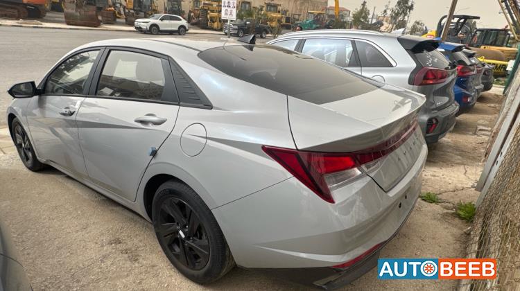 هيونداي افانتي 2021