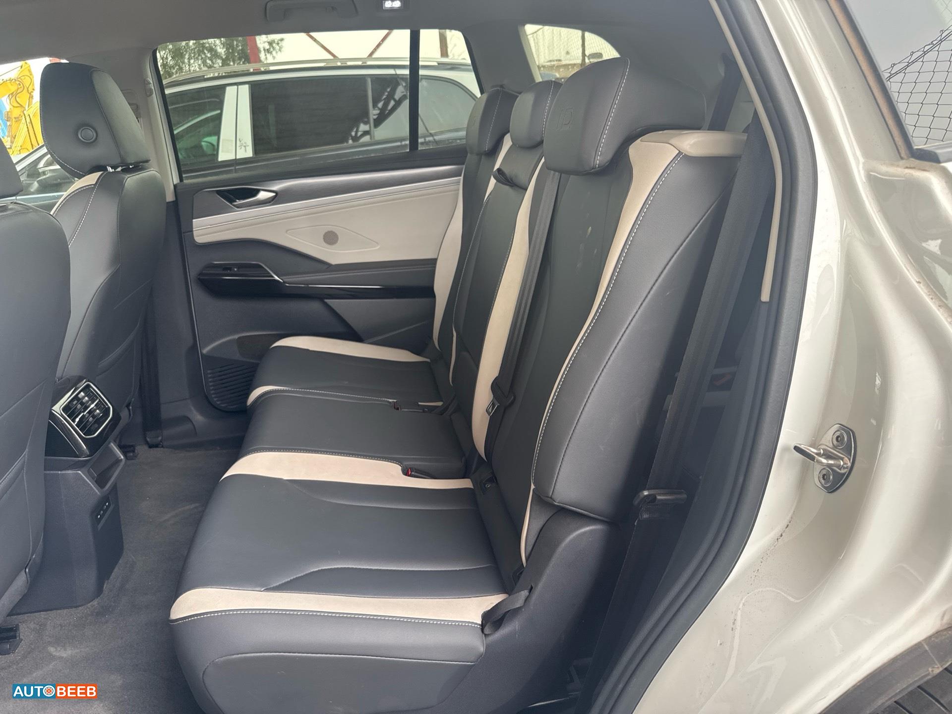 Volkswagen ID.6 2022