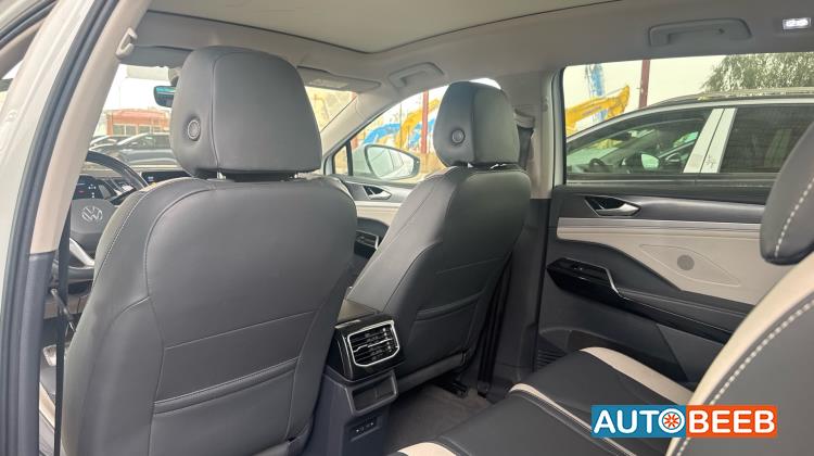 Volkswagen ID.6 2022