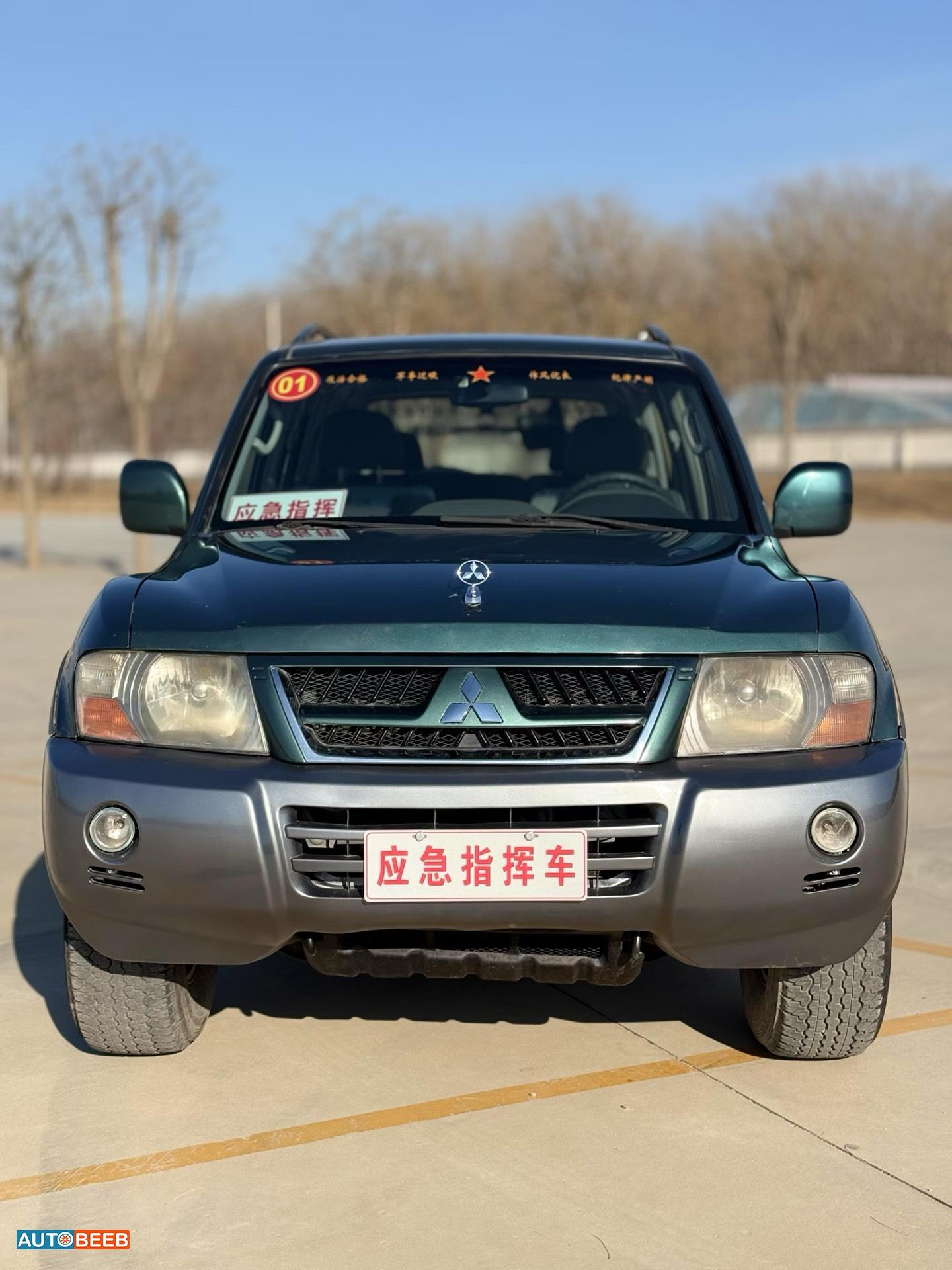 ميتسوبيشي باجيرو 2010