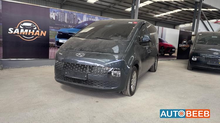 Minibus Hyundai 2022