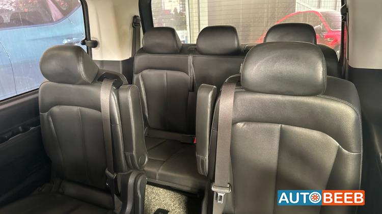 Minibus Hyundai 2022