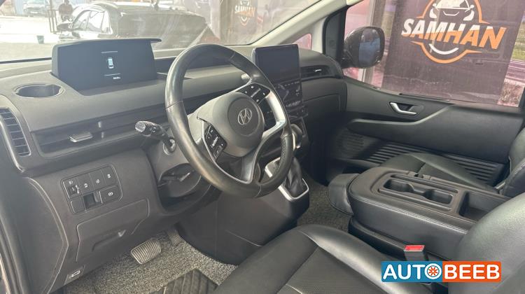 Minibus Hyundai 2022