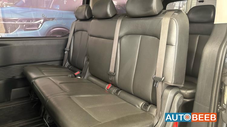 Minibus Hyundai 2022