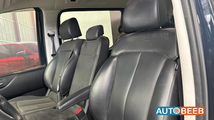 Minibus Hyundai 2022