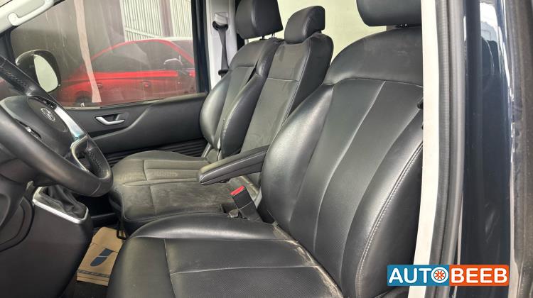 Minibus Hyundai 2022