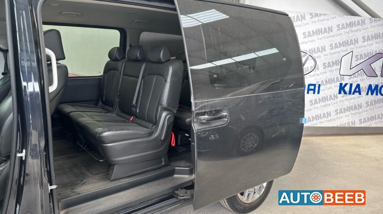 Minibus Hyundai 2022