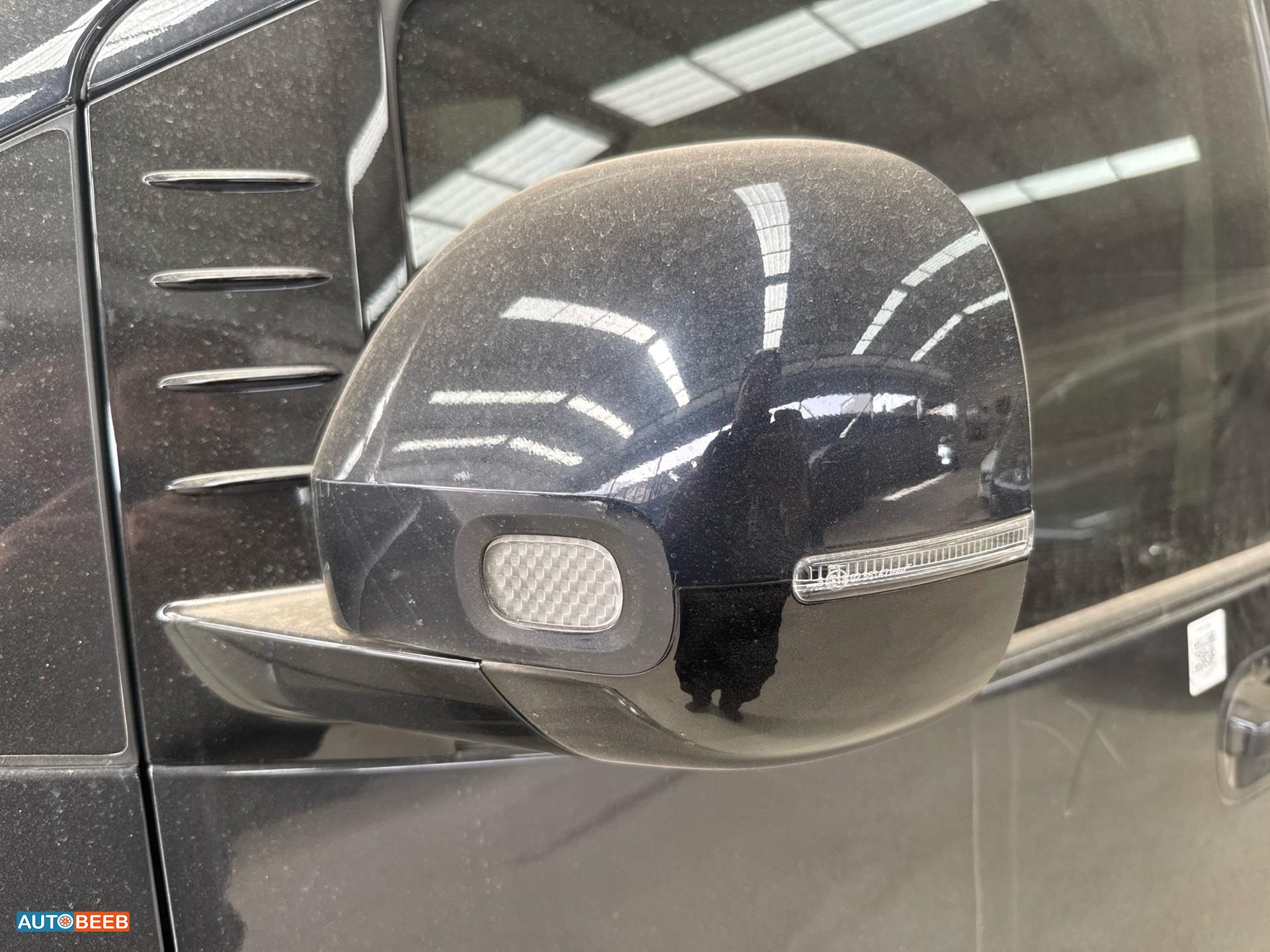 Minibus Hyundai 2022