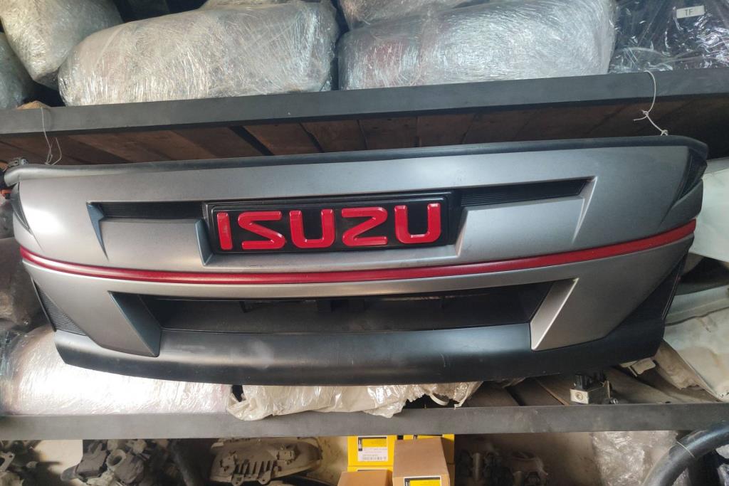 Body  Grilles Isuzu D-Max