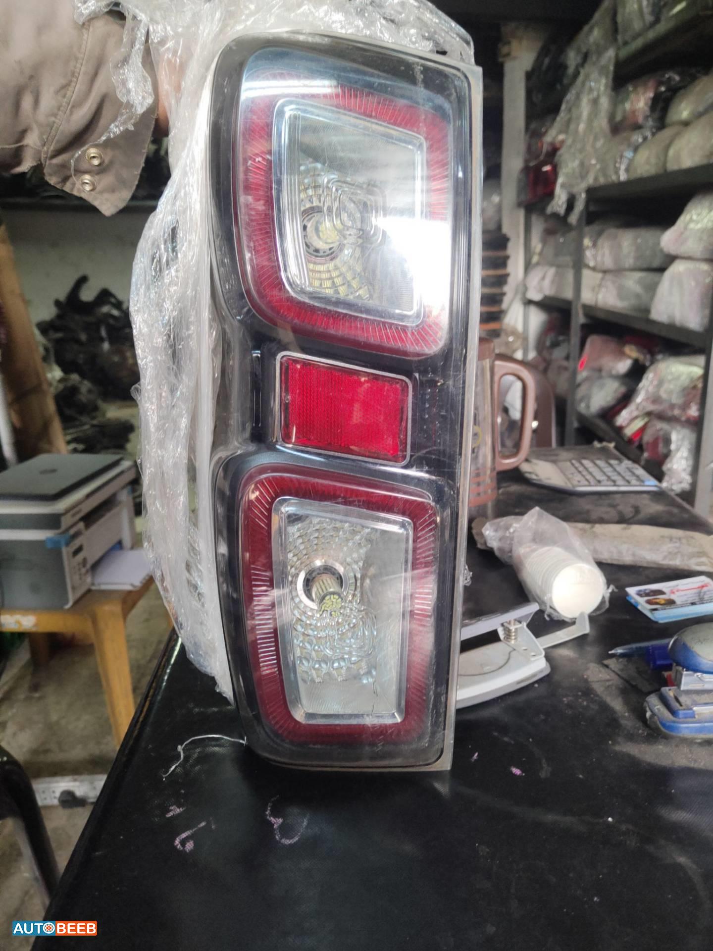 ضوء خلفي يمين شمال ايسوزو دي ماكس 2023 2024