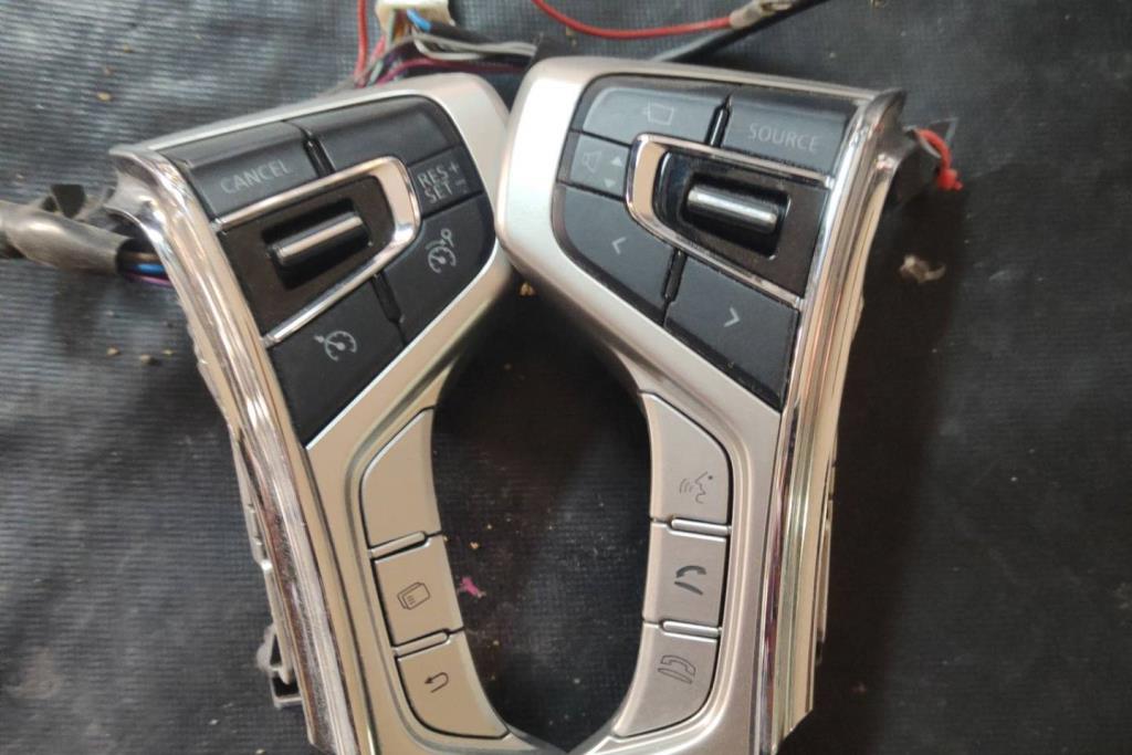 Cabin  Control buttons Mitsubishi L200