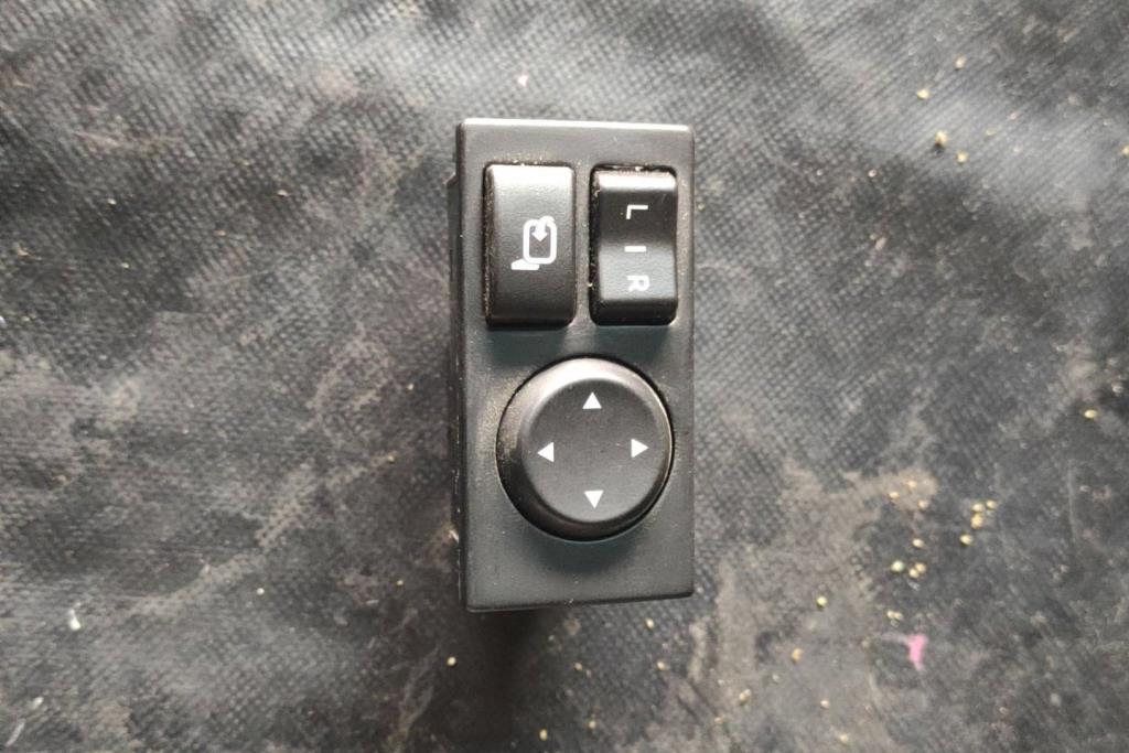 كبسة مرآة جانبية ضب ايسوزو دي ماكس 2017 2018