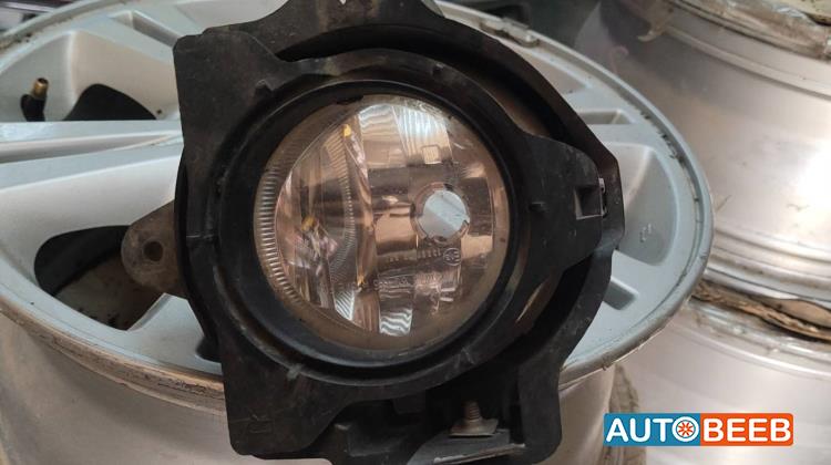 ضوء كشاف امامي تويوتا هايلوكس 2014 2015