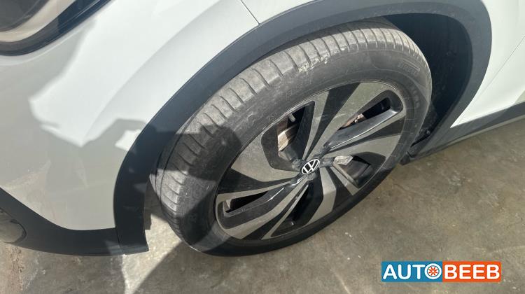 فولكس فاجن ID 6 2022