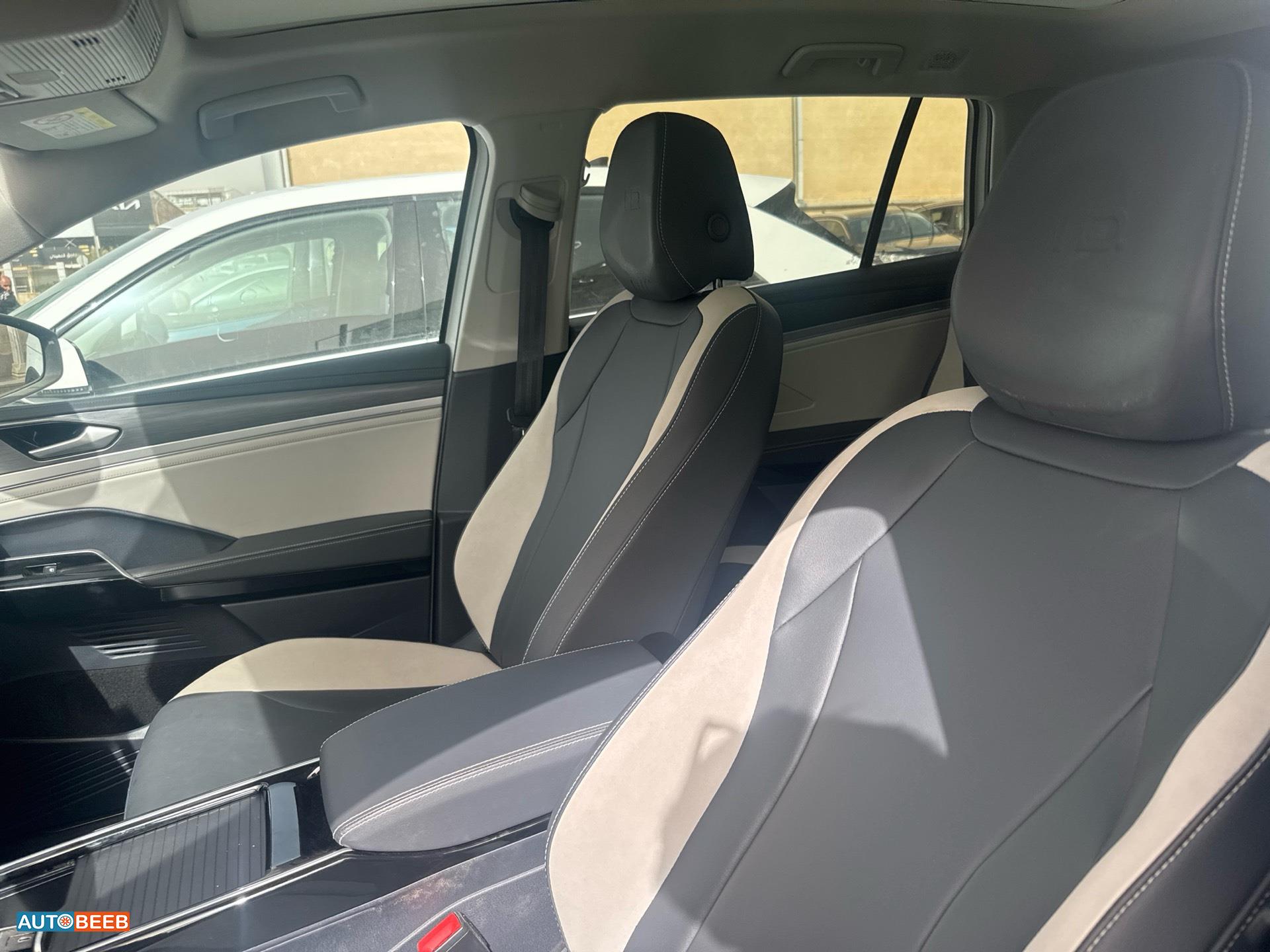 فولكس فاجن ID 6 2022