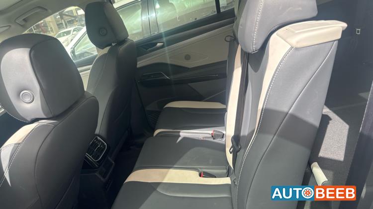 فولكس فاجن ID 6 2022