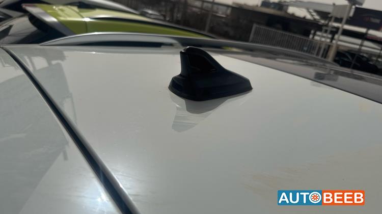 فولكس فاجن ID 6 2022