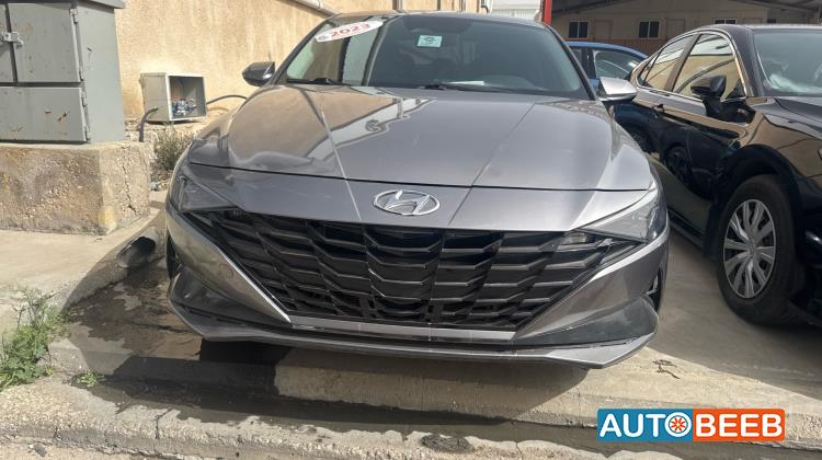 Hyundai Elantra 2023