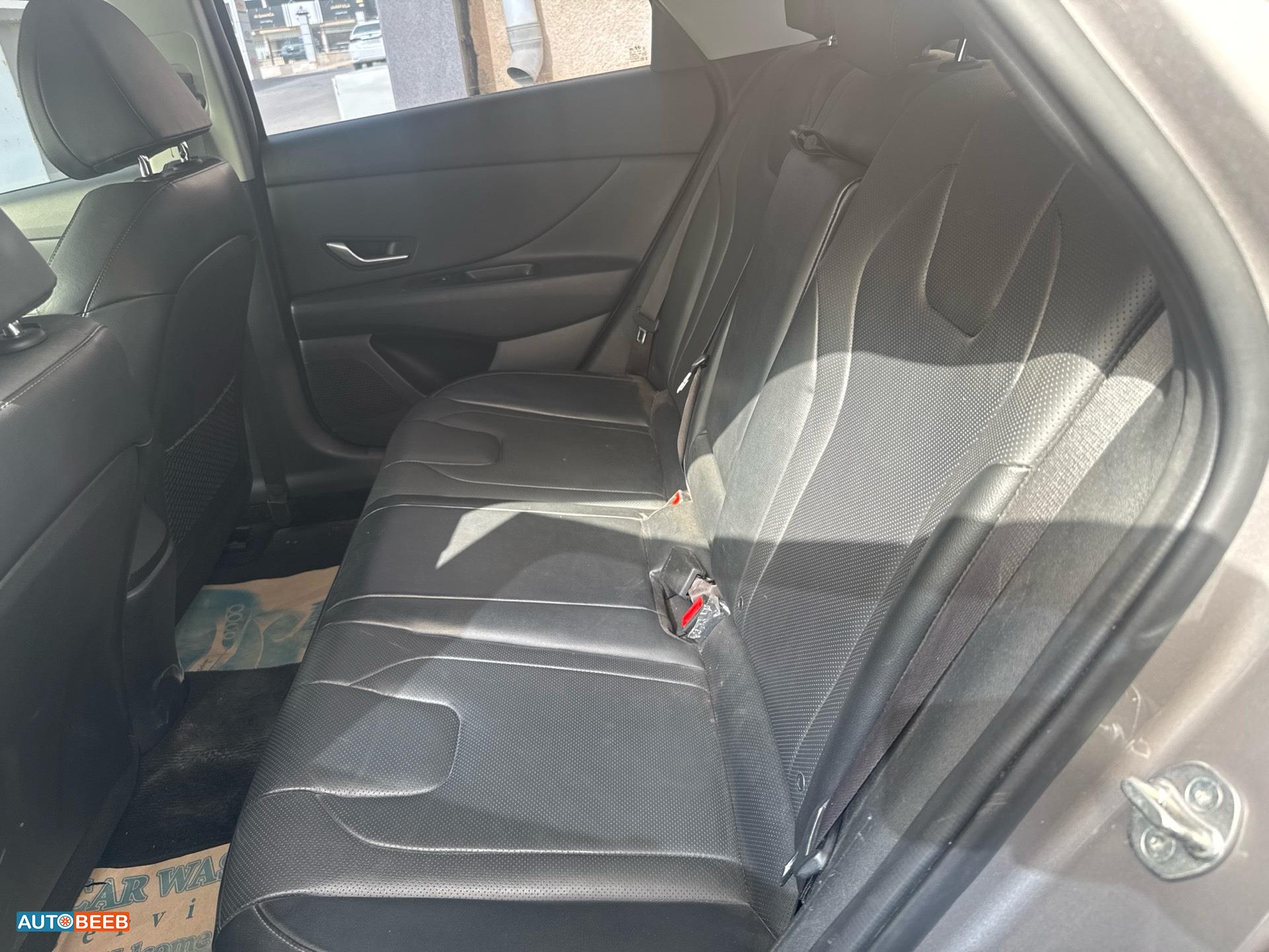 Hyundai Elantra 2023