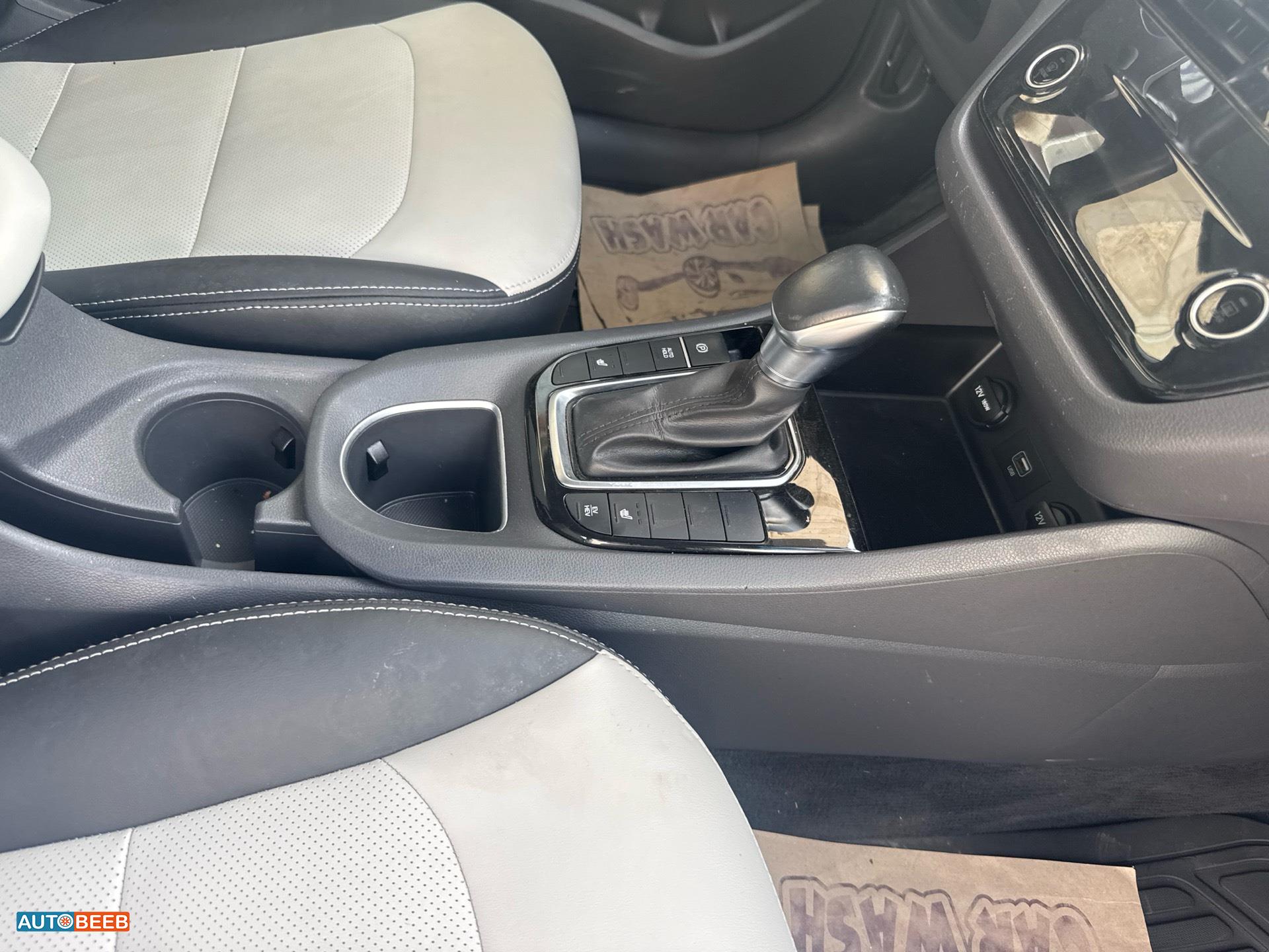 هيونداي ايونيك 2020