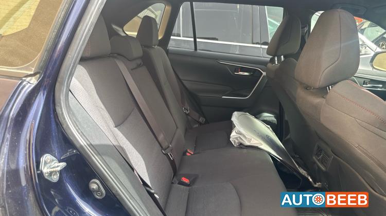 تويوتا راف فور 2023