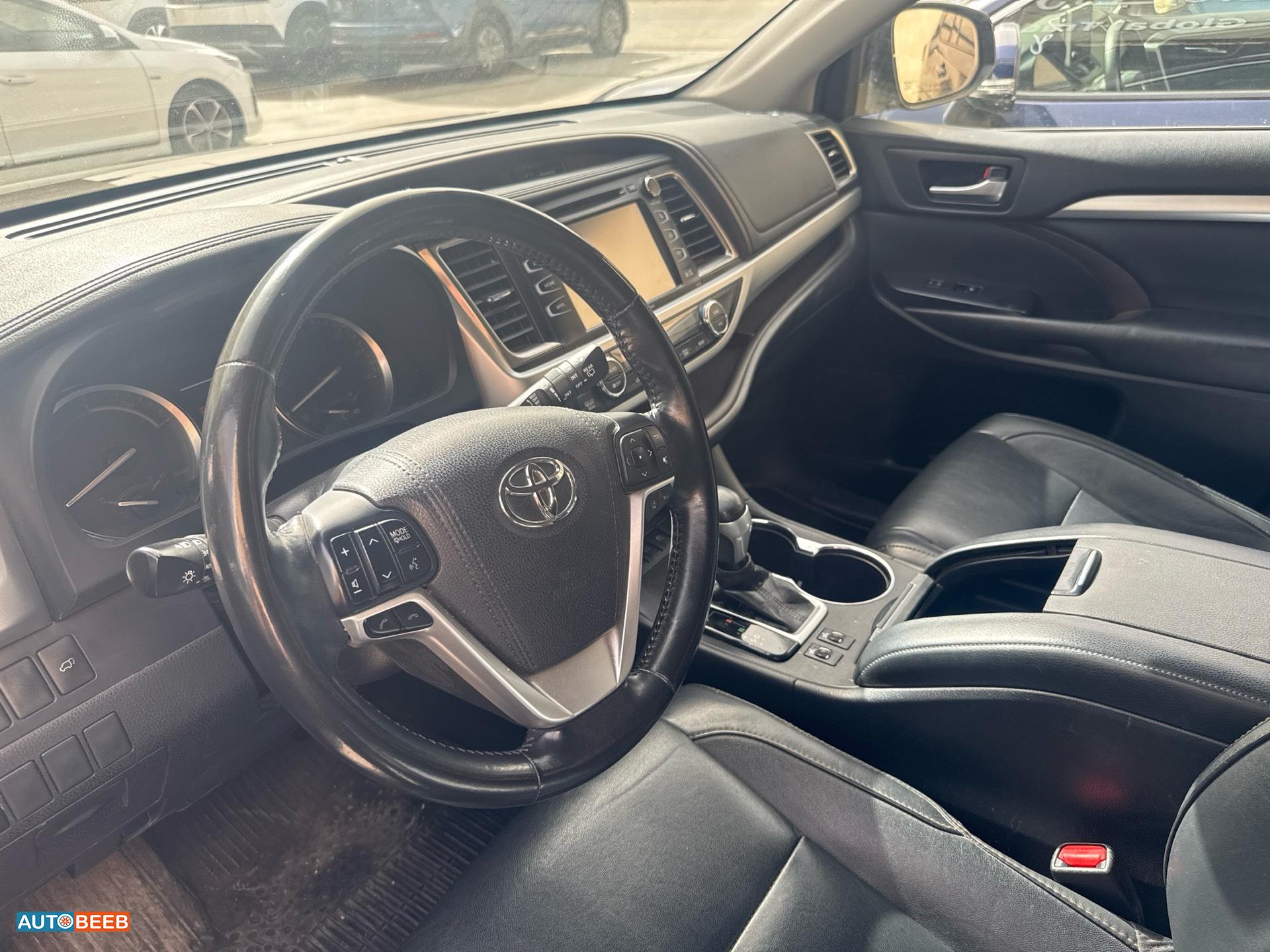 Toyota Highlander 2018