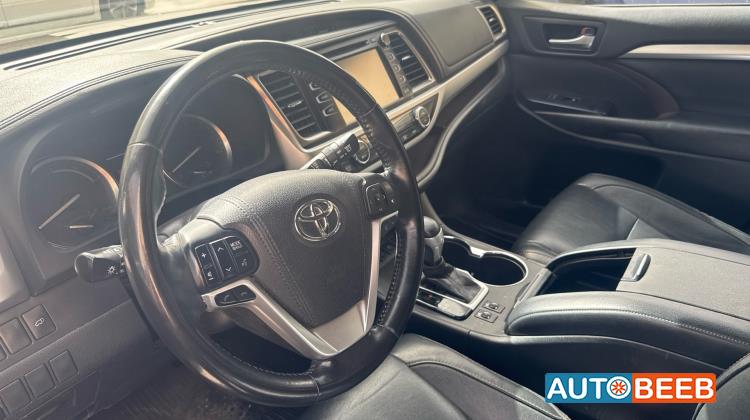 Toyota Highlander 2018