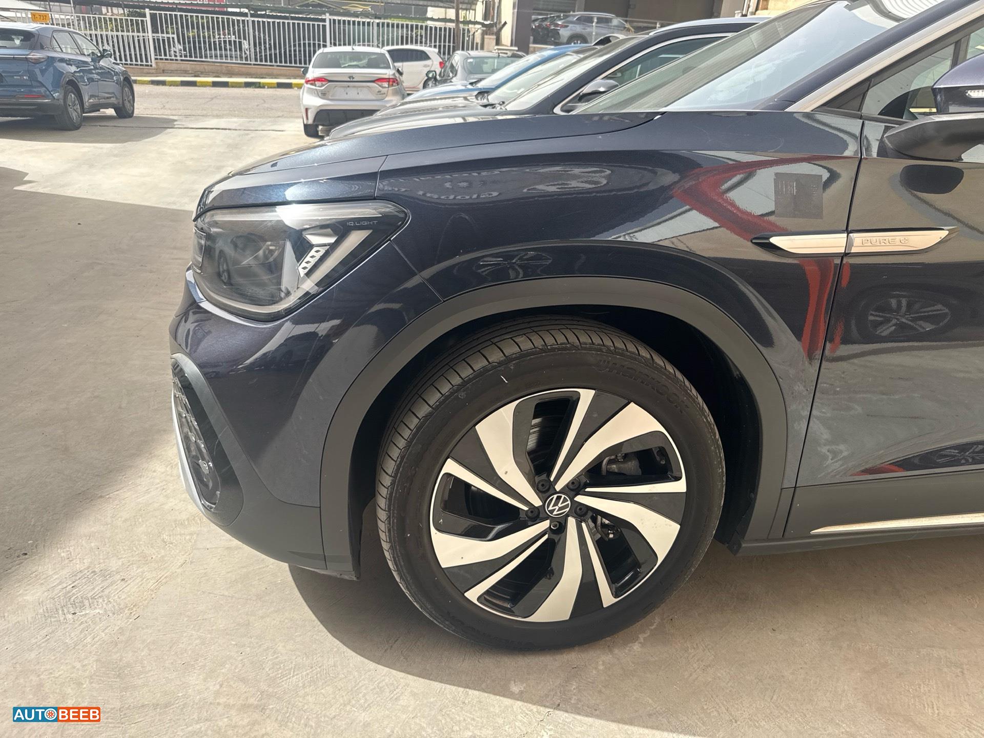 فولكس فاجن ID 6 2022