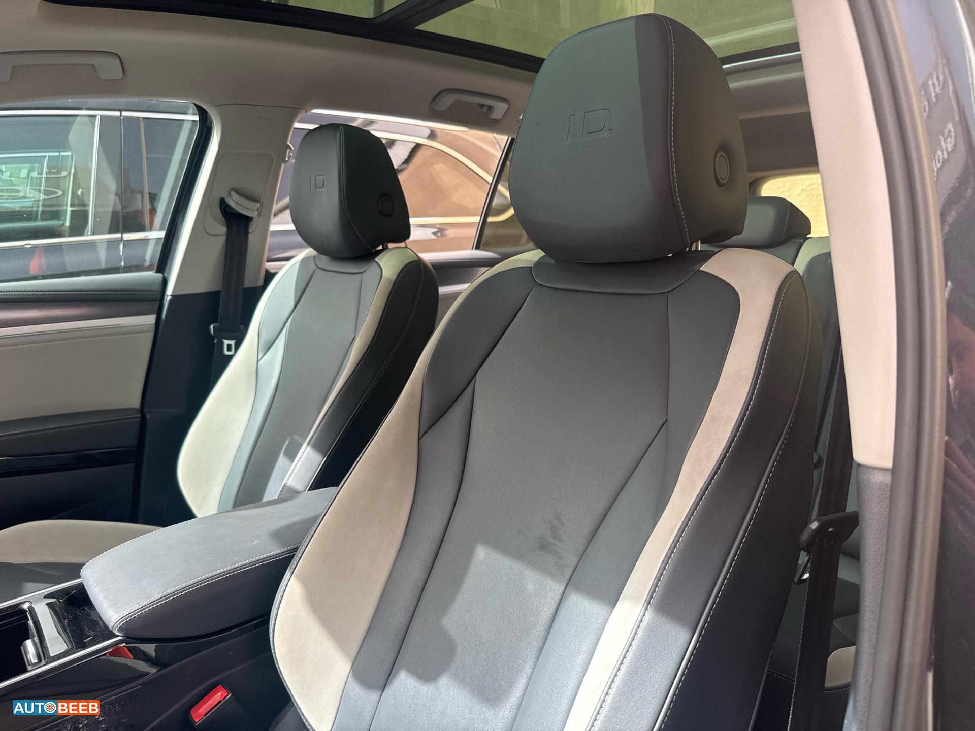 فولكس فاجن ID 6 2022