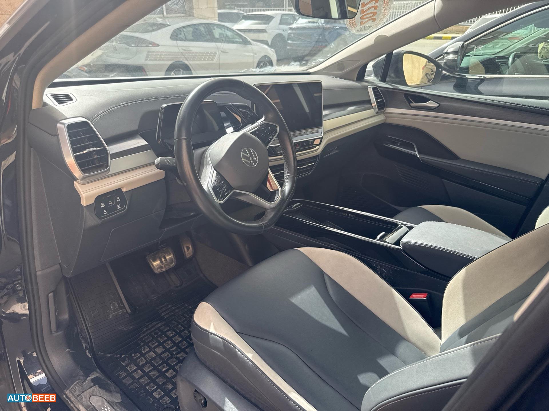 فولكس فاجن ID 6 2022