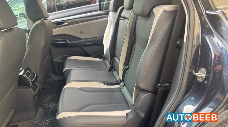 فولكس فاجن ID 6 2022