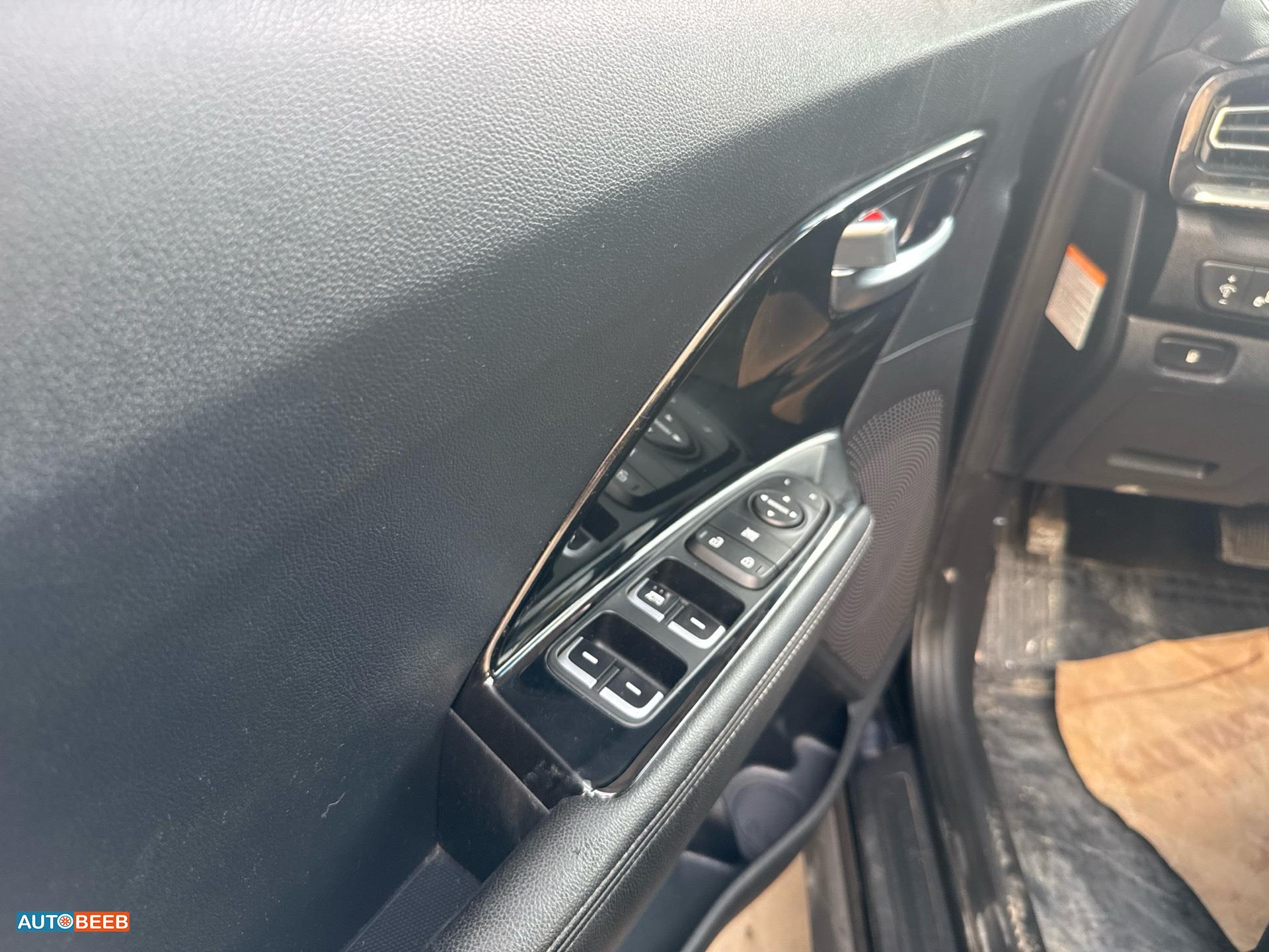 كيا نيرو 2020