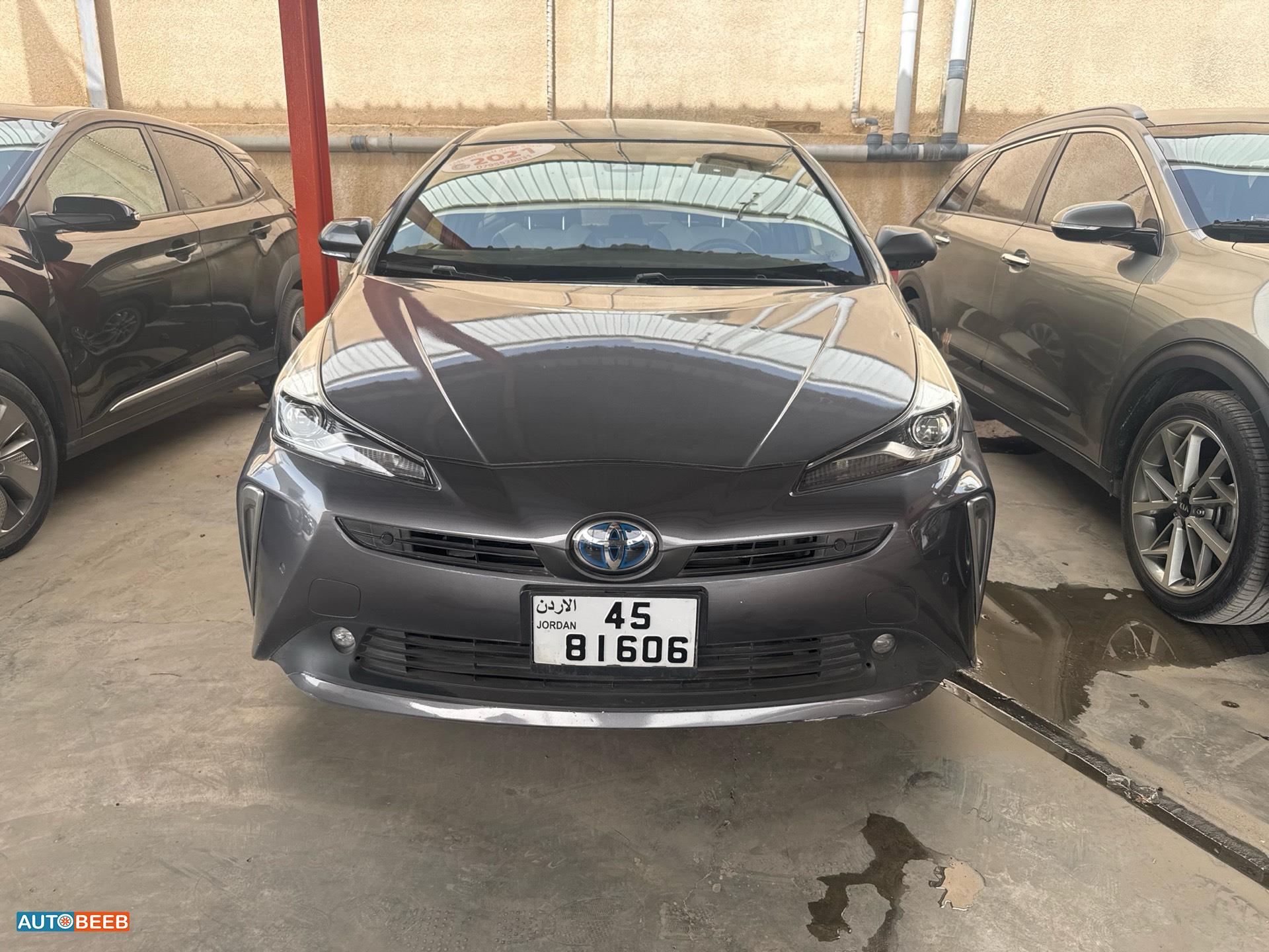 Toyota Prius 2021