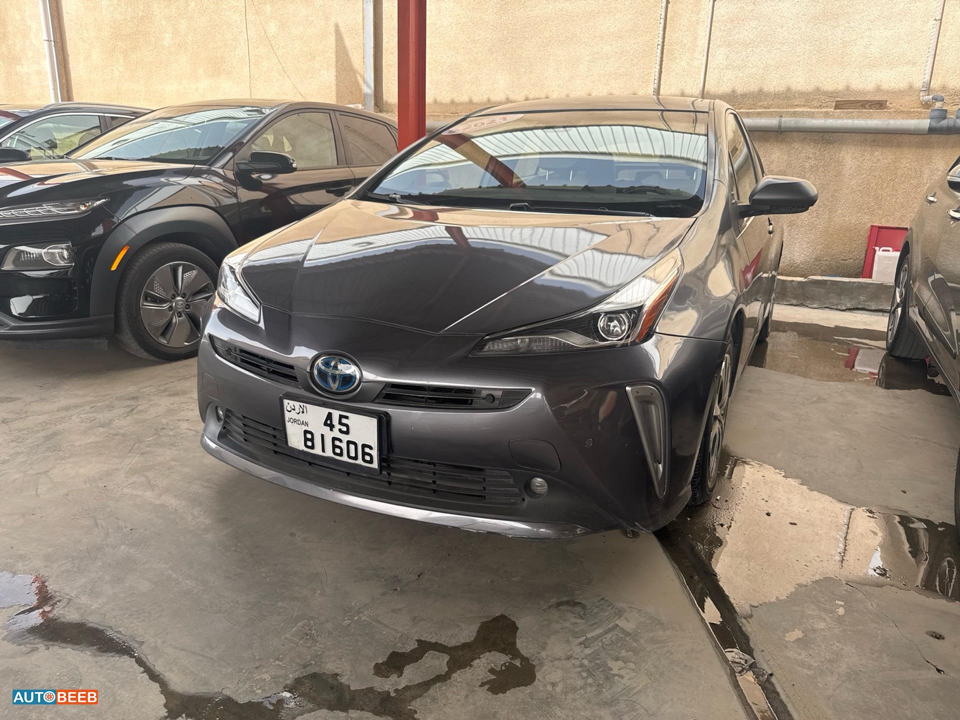 Toyota Prius 2021