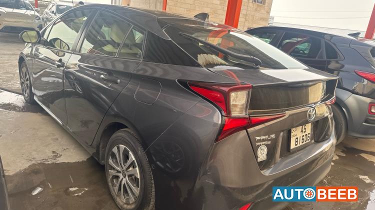 Toyota Prius 2021