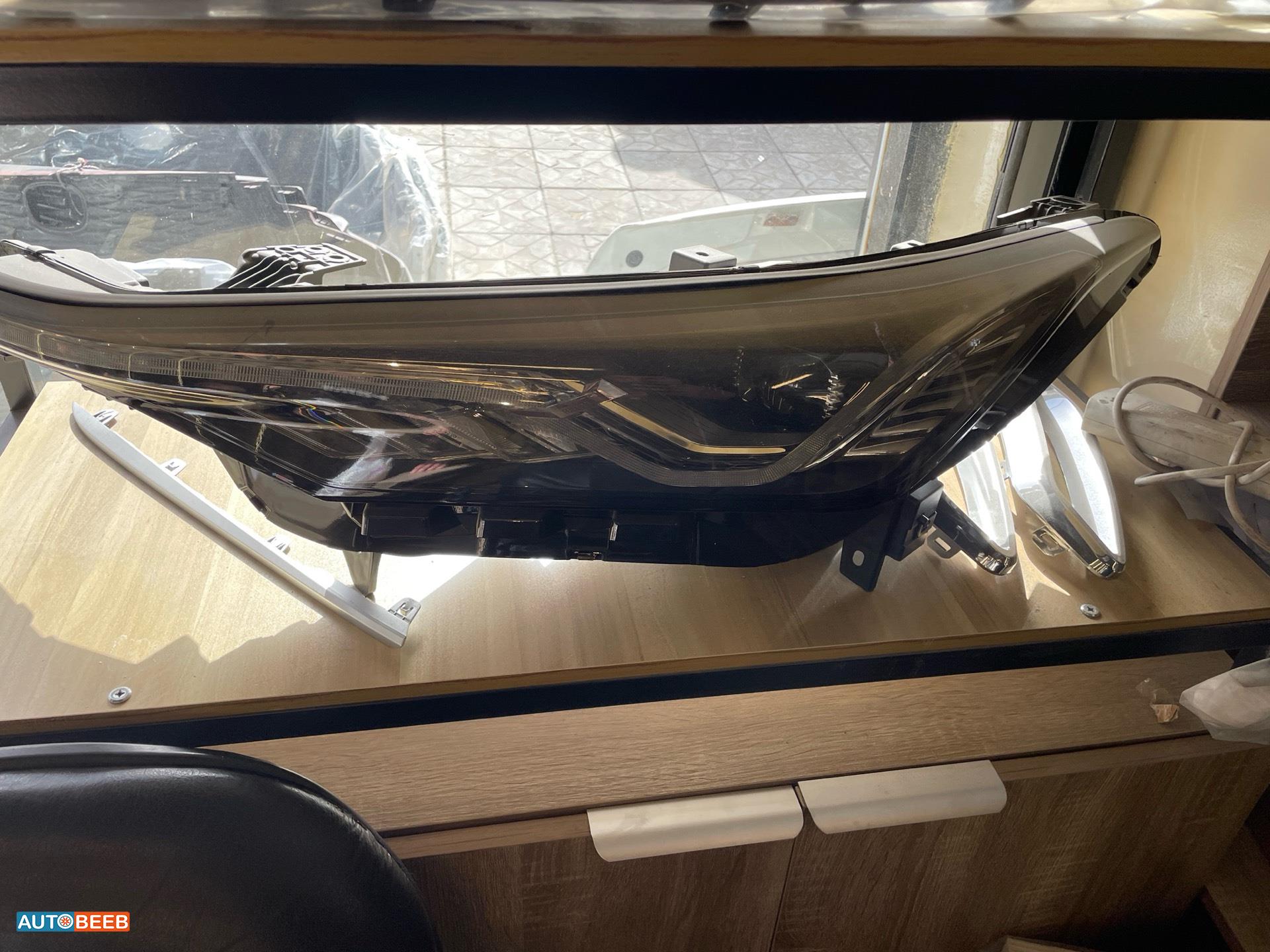 ضوء امامي يمين شمال شانجان cs75 2023 2024 2025