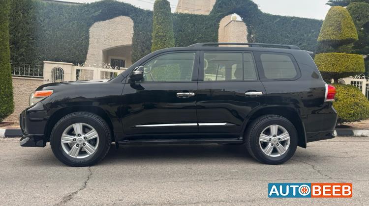 Toyota Land Cruiser 2013