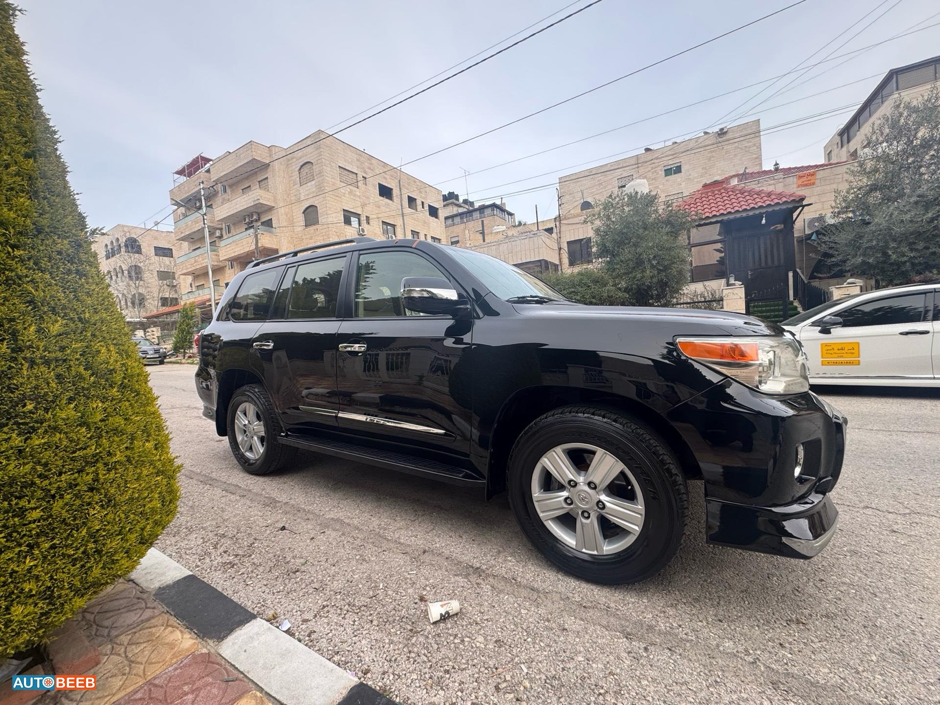 Toyota Land Cruiser 2013