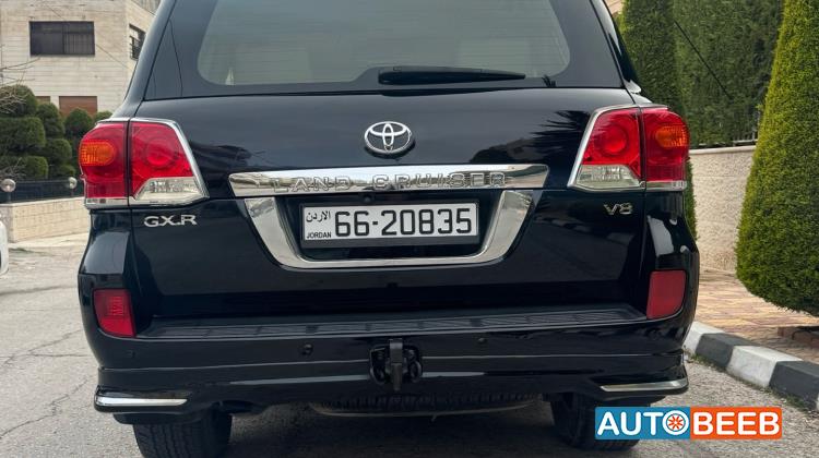 Toyota Land Cruiser 2013