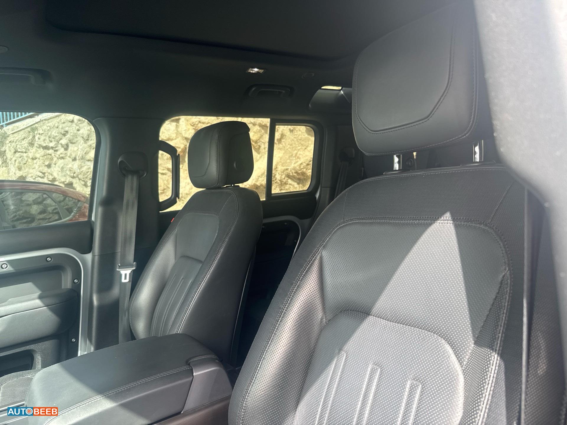 لاندروفر ديفندر 2021