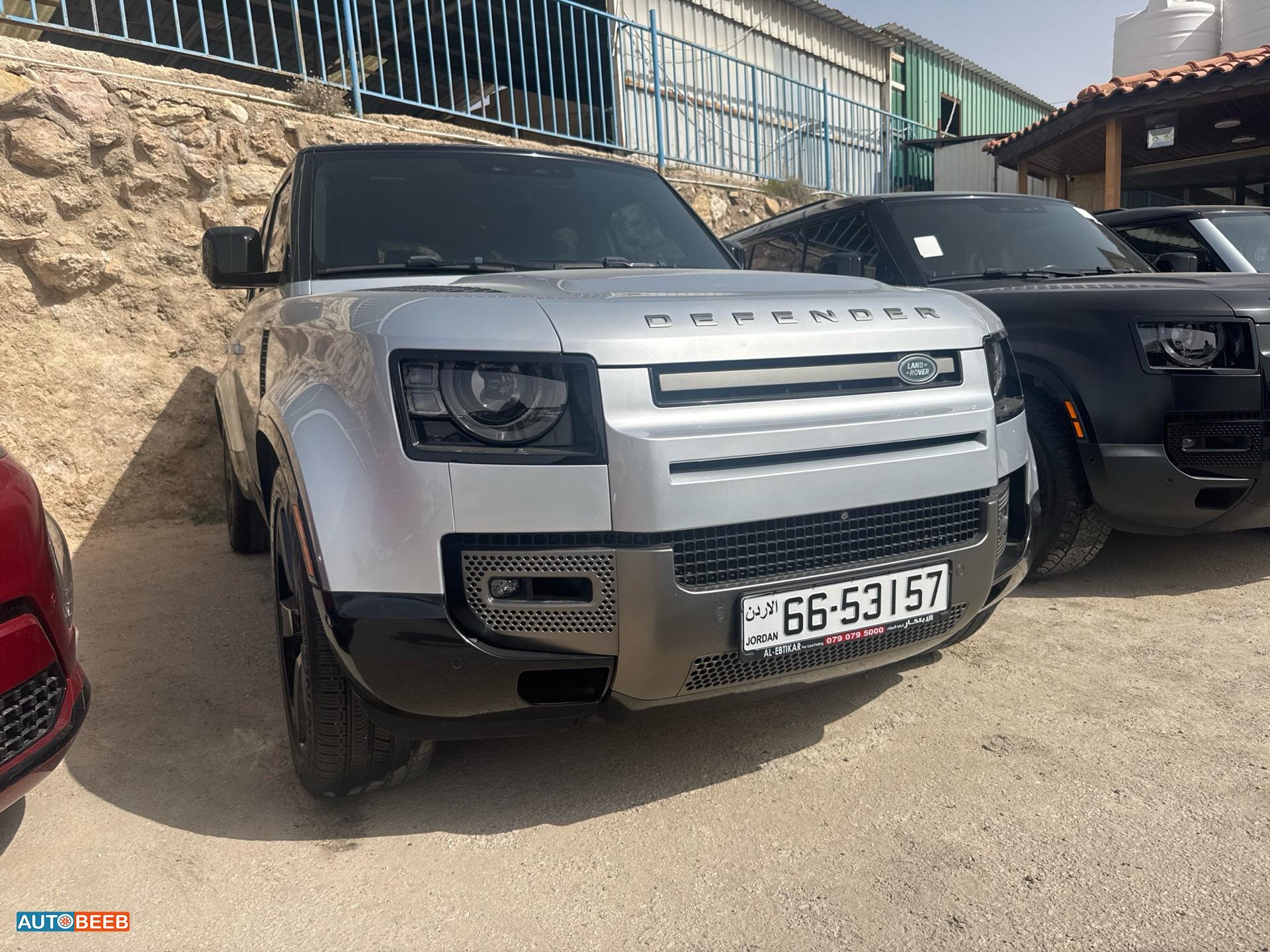 لاندروفر ديفندر 2021