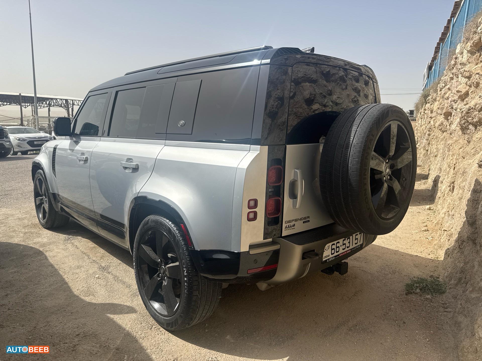 لاندروفر ديفندر 2021