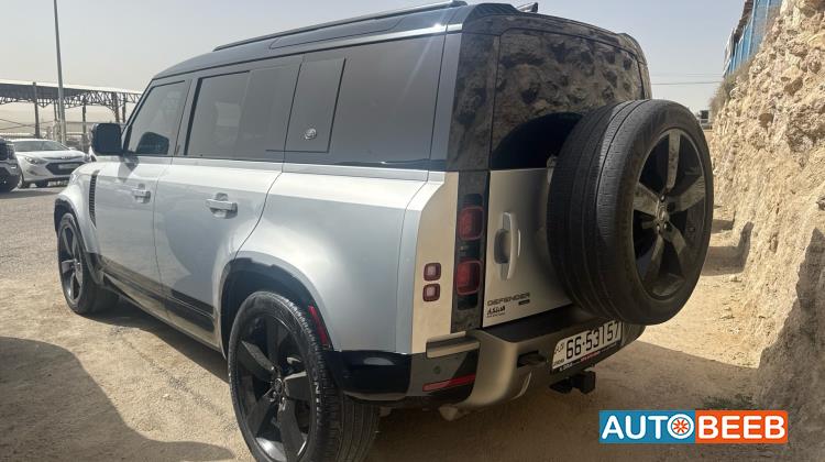 لاندروفر ديفندر 2021