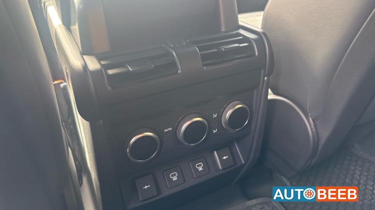 لاندروفر ديفندر 2021