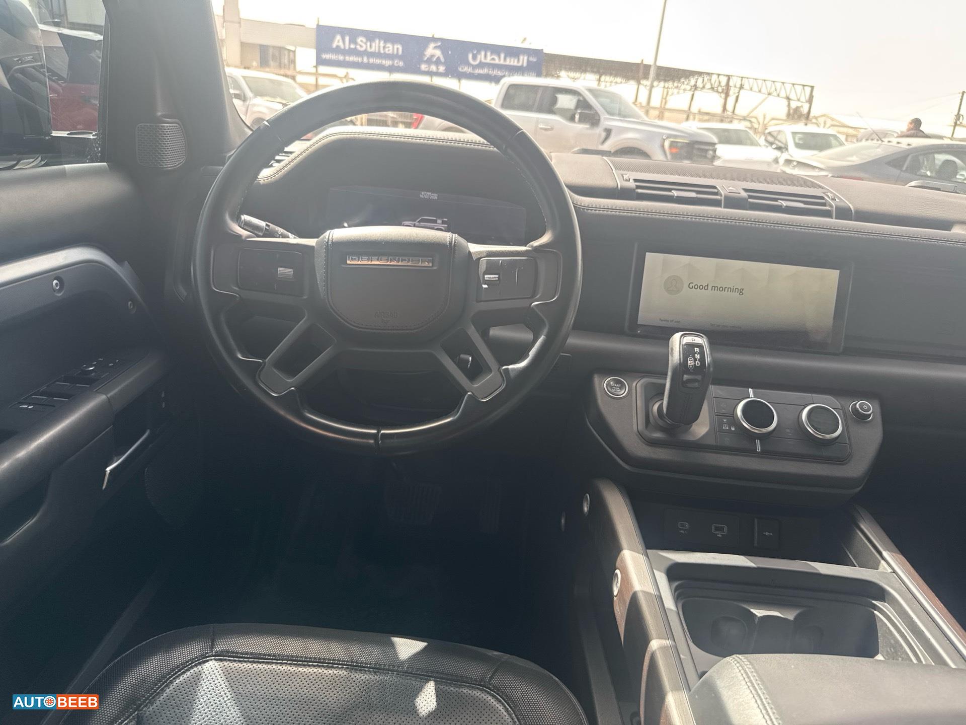 لاندروفر ديفندر 2021