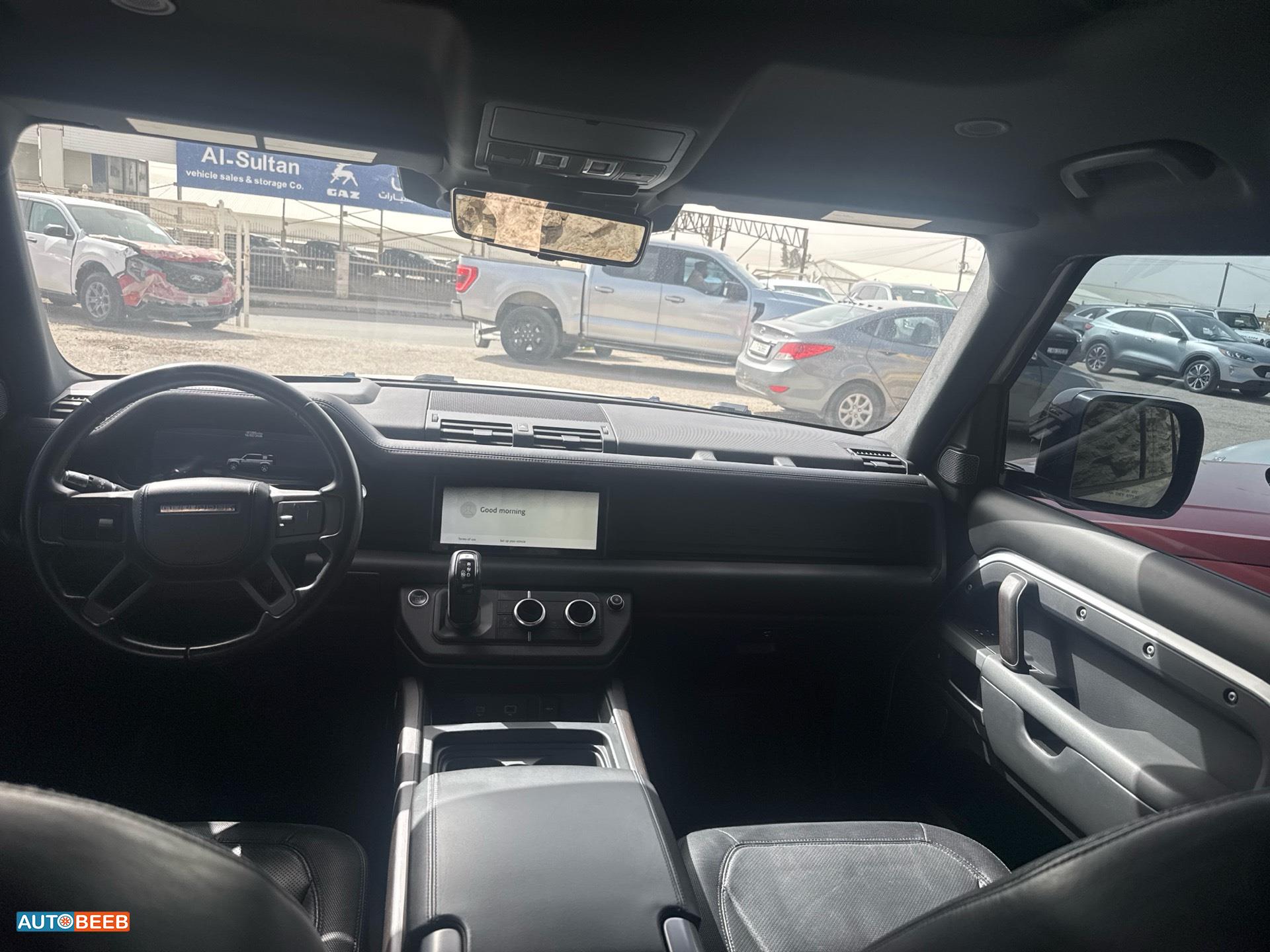 لاندروفر ديفندر 2021