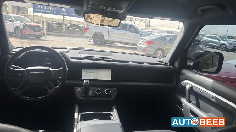 لاندروفر ديفندر 2021