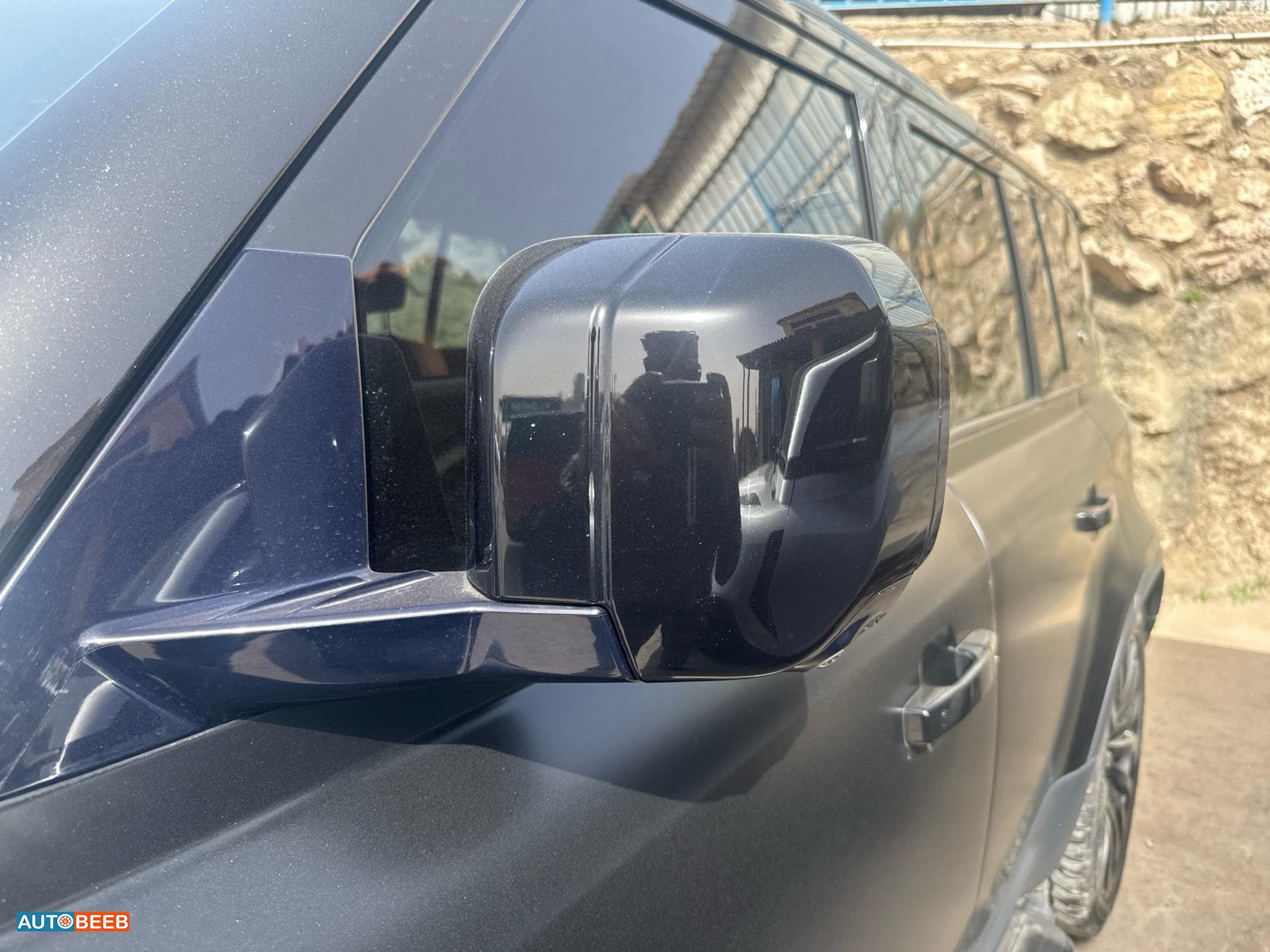 لاندروفر ديفندر 2021