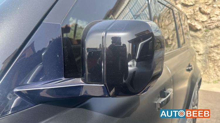 لاندروفر ديفندر 2021