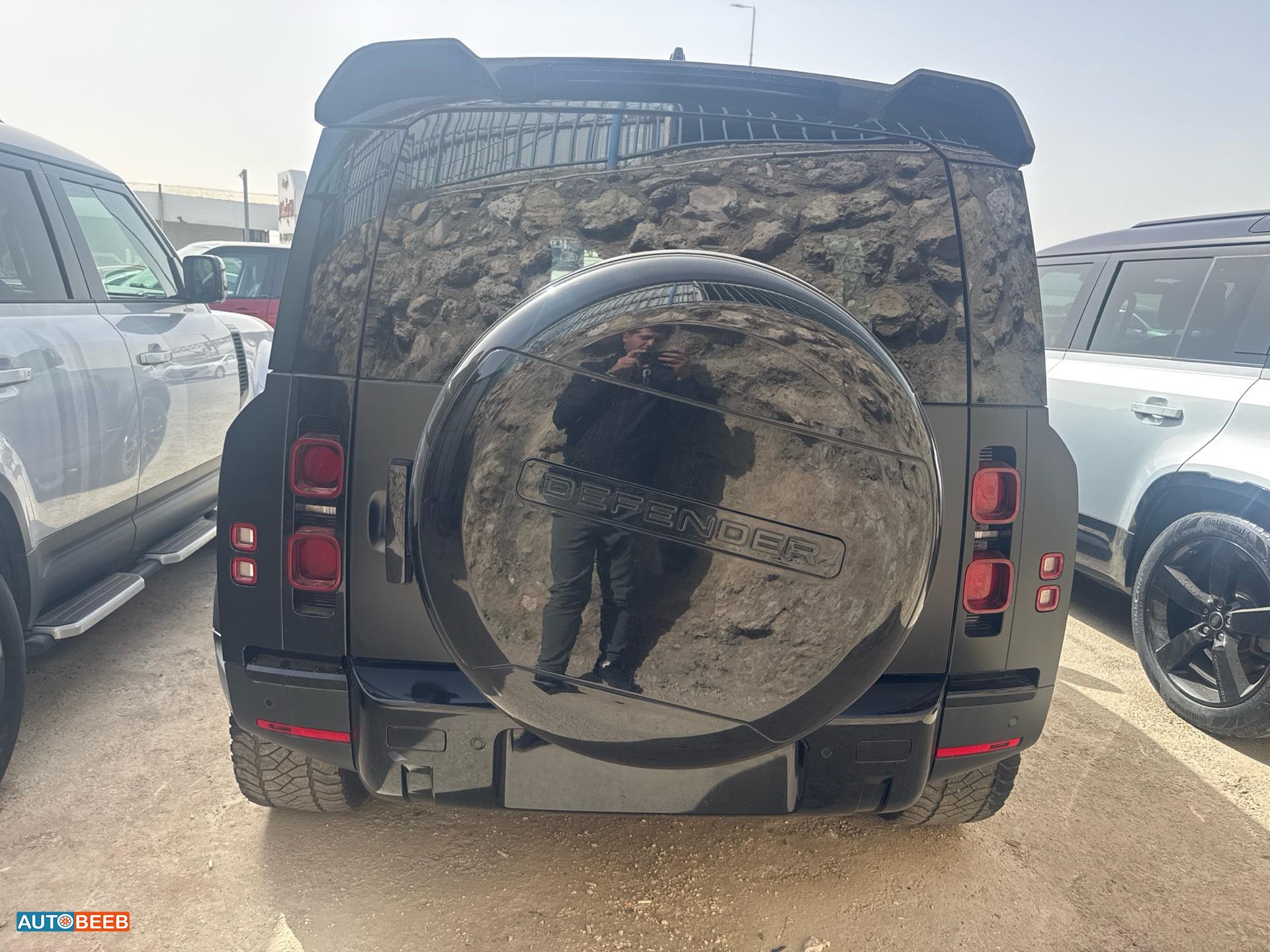 لاندروفر ديفندر 2021